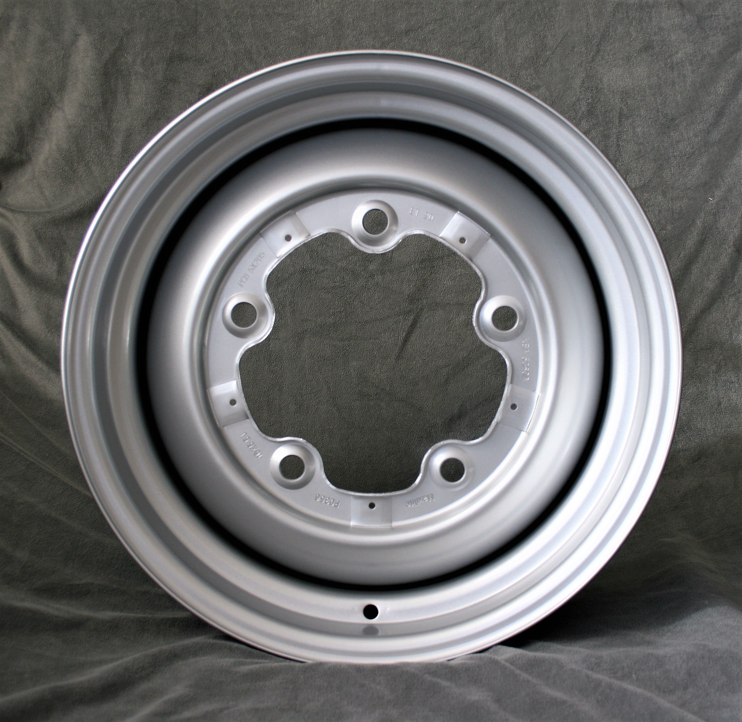 4x Stahlrad, 5.5x16 + KB2 Radschrauben