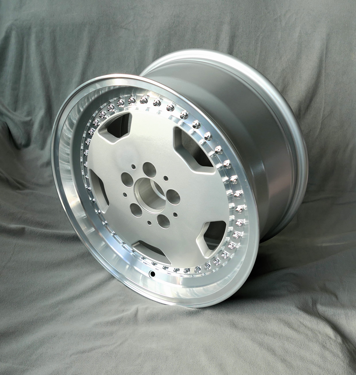 Aero 3 Style, 8x17 MERCEDES W201