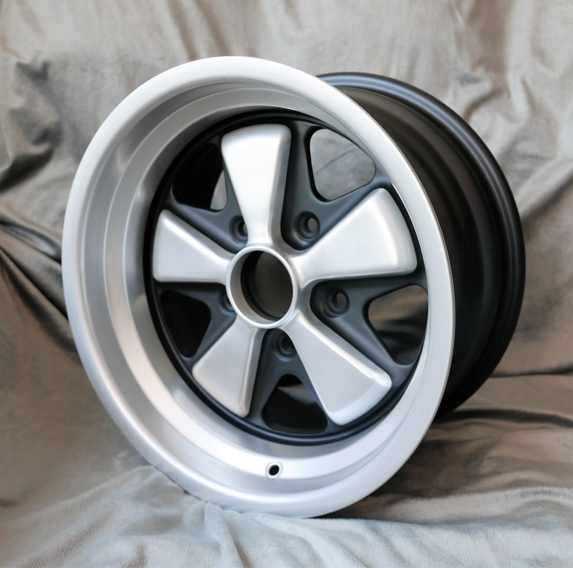 2x 5 Speiche, 7x15 eloxierter Look, 72 Design + 5 Speiche, 8x15 eloxierter Look