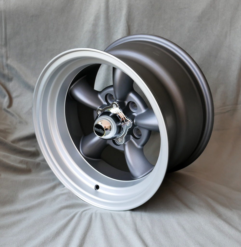 Torque Thrust style, 9x15 anthrazit/glanzgedreht Plymouth Savoy