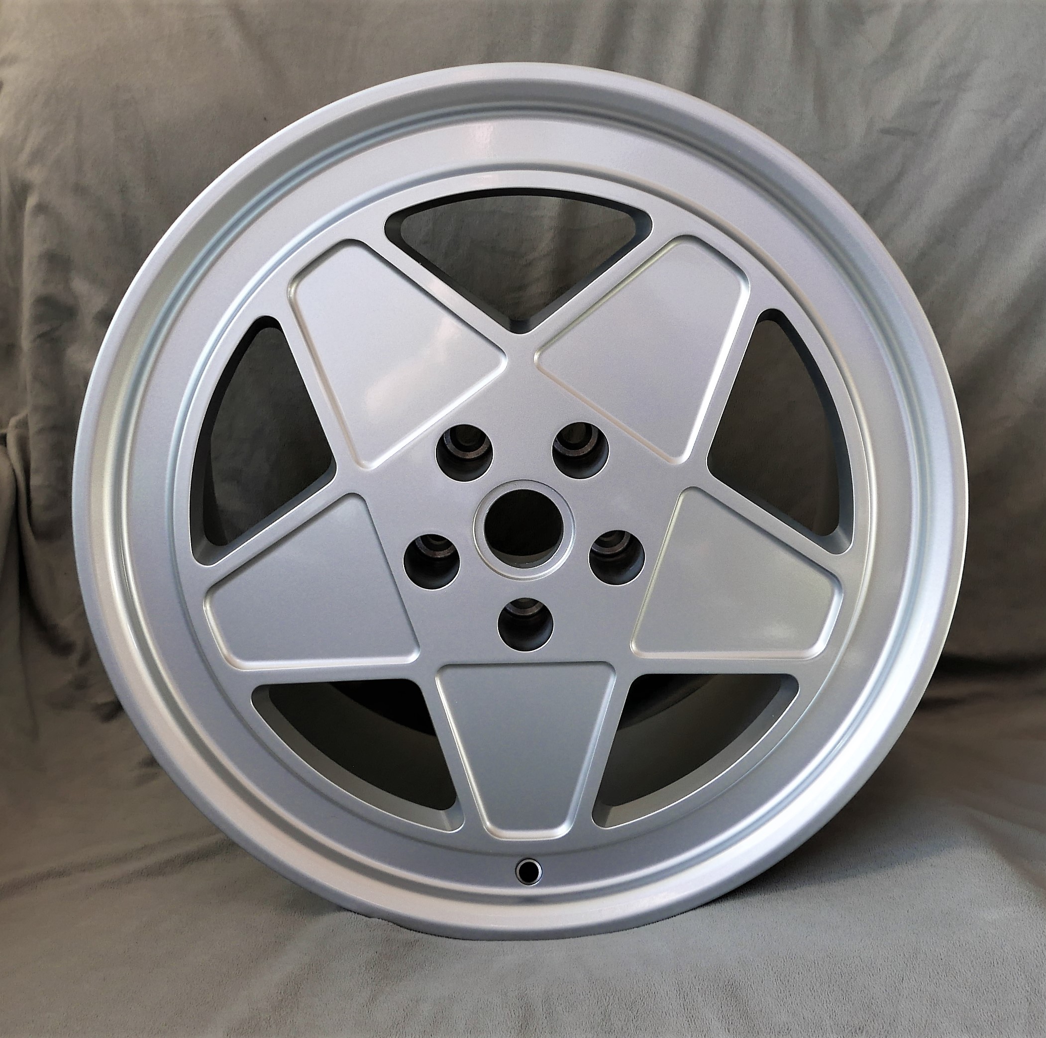 TR 10.5x18 Ferrari 512TR