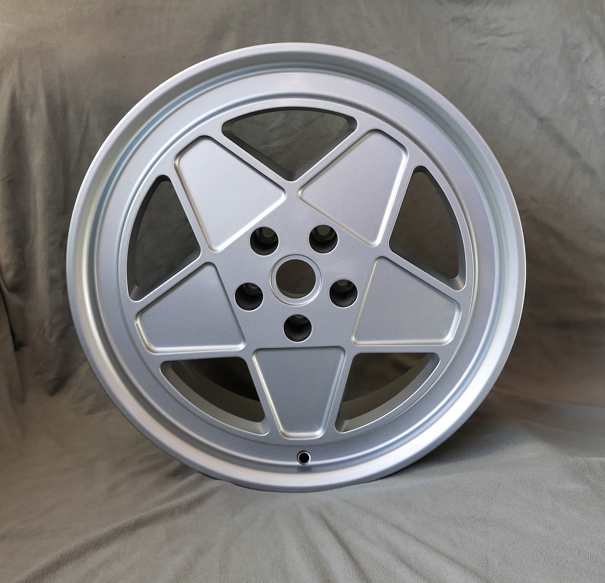 TR 8.5x18