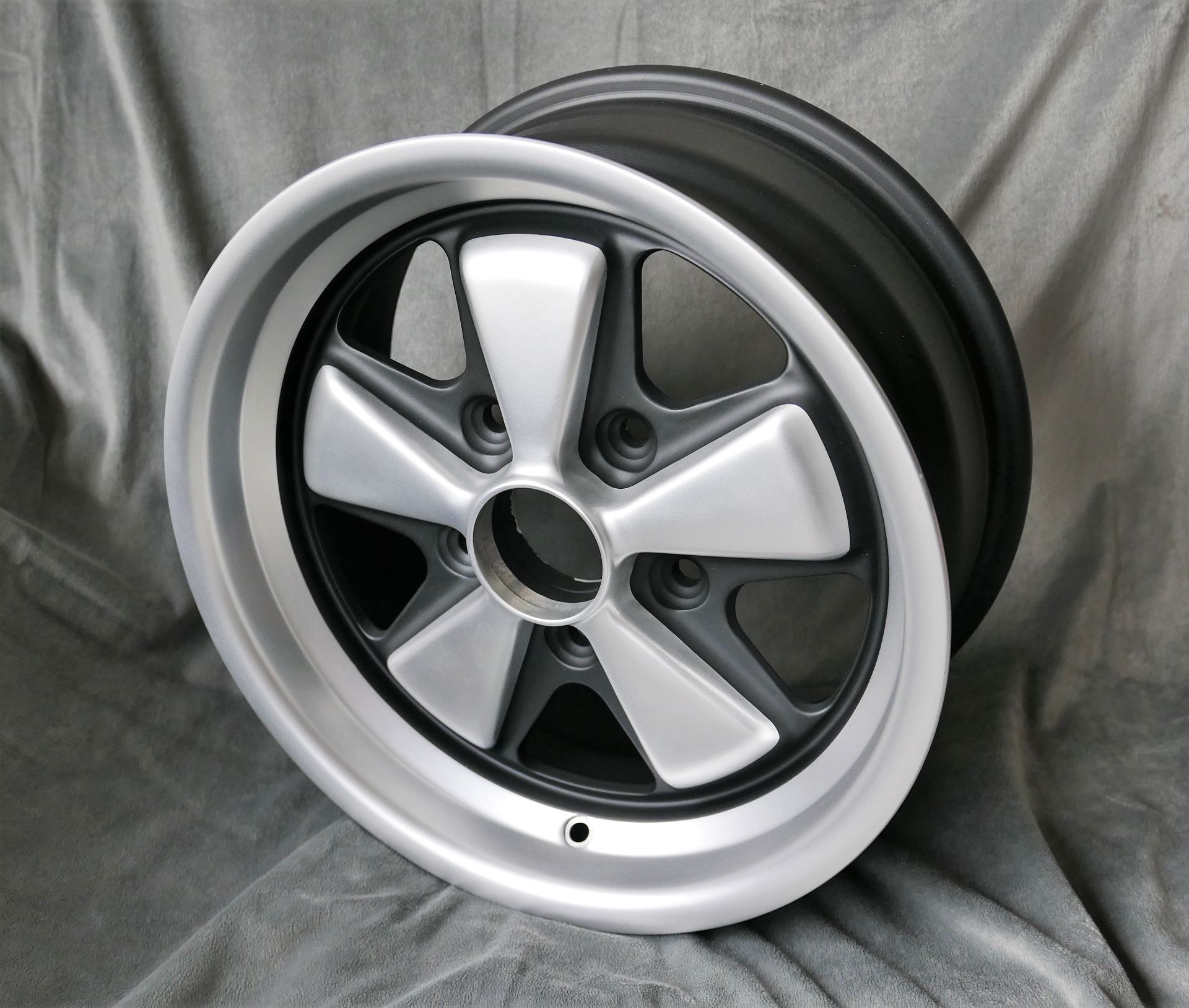 2x 5 Speiche, 7x15 eloxierter Look, 72 Design + 5 Speiche, 8x15 eloxierter Look