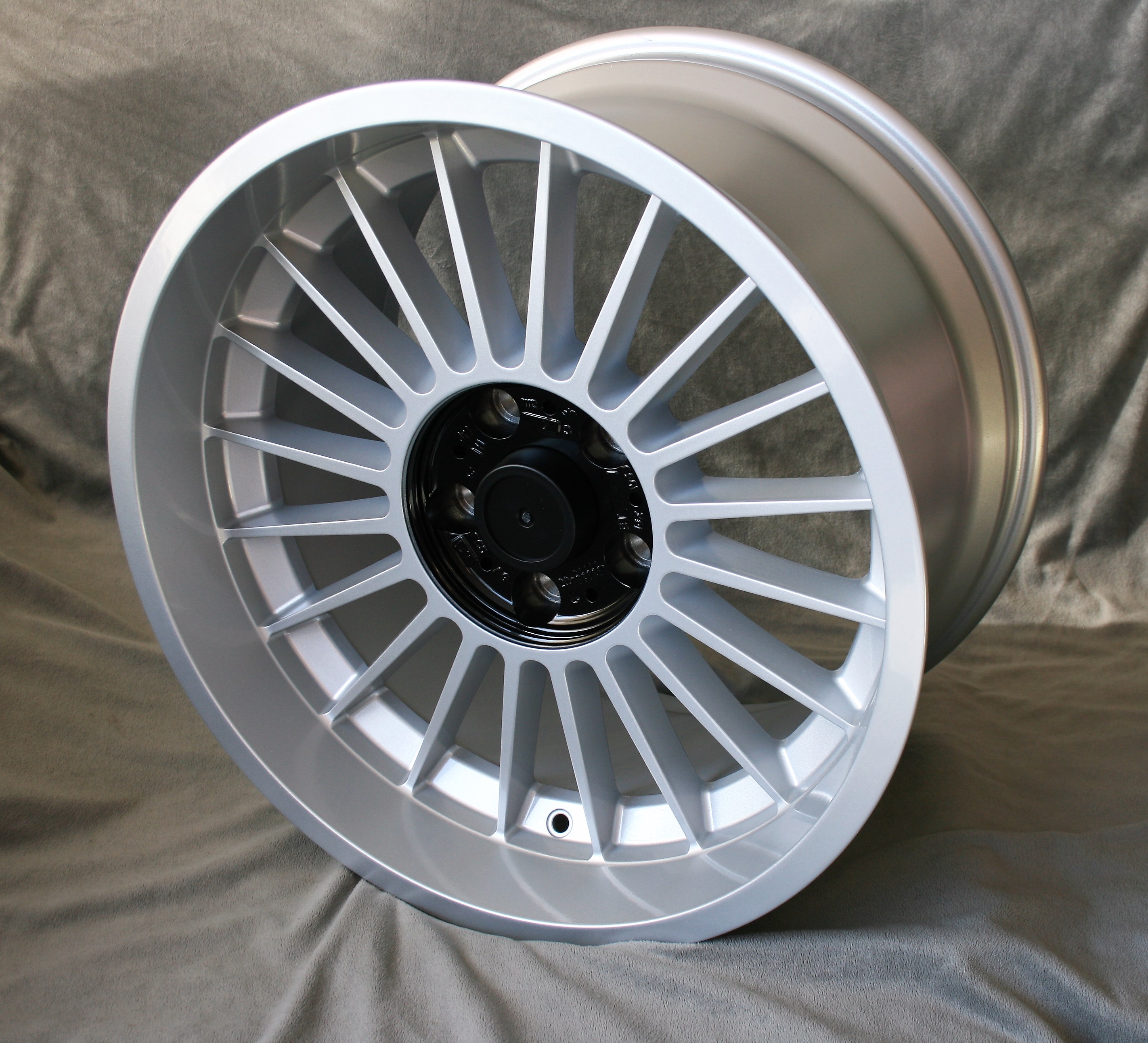 4x Spoke Style, 10,5x18 + KB2 Radschrauben