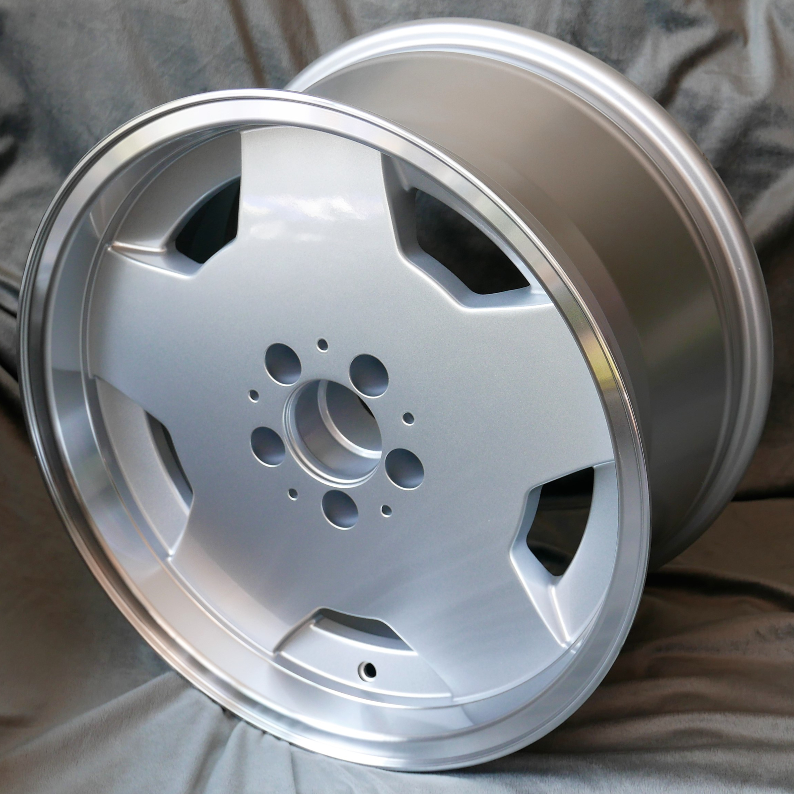 2x Aero Style, 9x17 silber/glanzgedreht + Aero Style, 8x17 silber/glanzgedreht