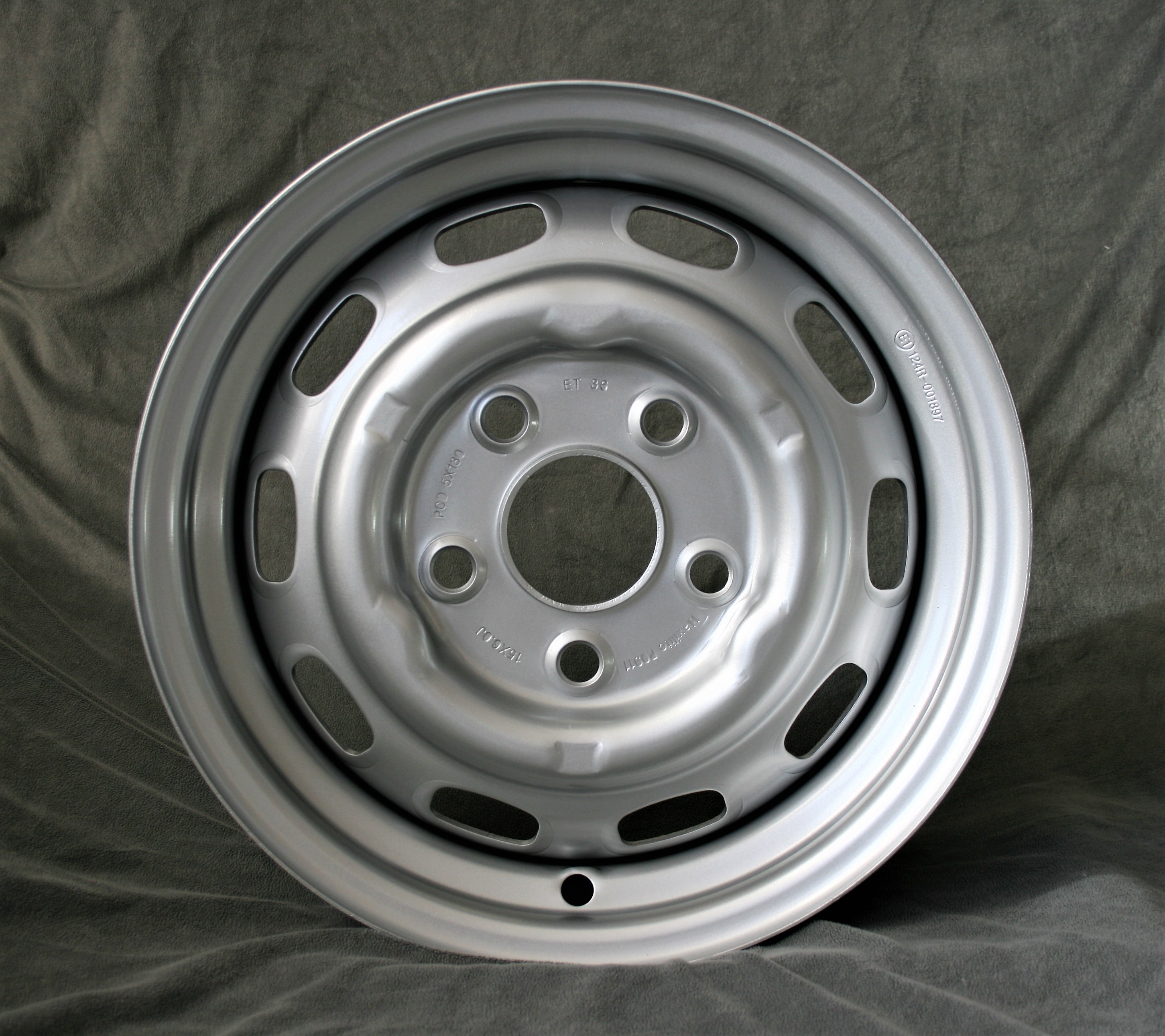 4x Stahlrad, 6.0x15 + KM4S Hutmuttern
